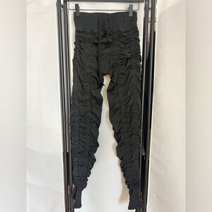 Ridged Compression Workout Leggings. Helps to lose calories while working out